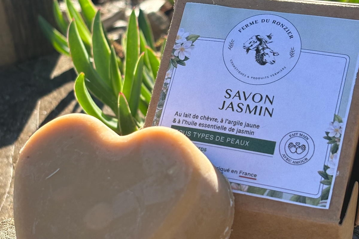 Savon au lait de chèvre et jasmin