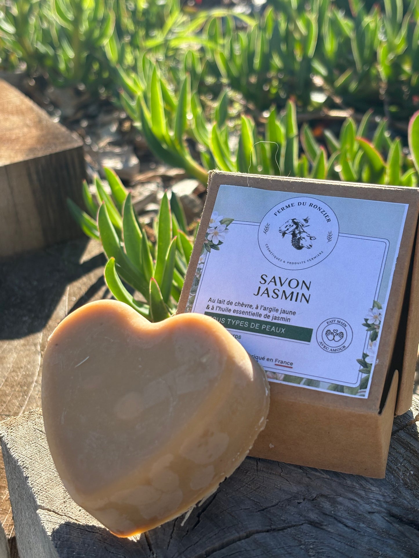 Savon au lait de chèvre et jasmin